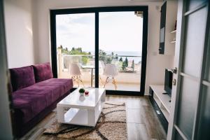One-Bedroom Apartment room in Casa Bianca