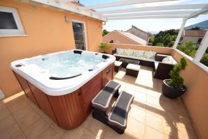Luxury penthouse with jacuzzi in Orebić (Dalmatia)