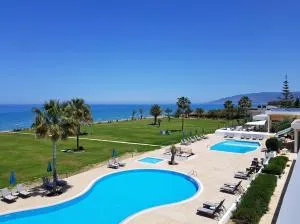 Natura Beach Hotel And Villas - Mavroli