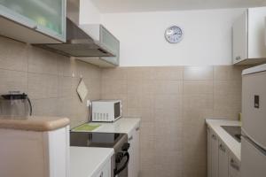 Apartment Meet & Greet