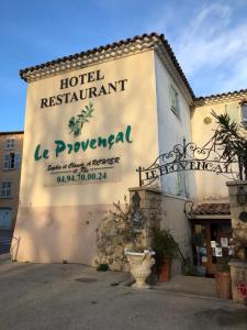 Hotels Le Provencal : photos des chambres