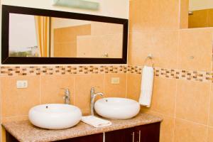 ME Hotel & Villas - Montañita Estates