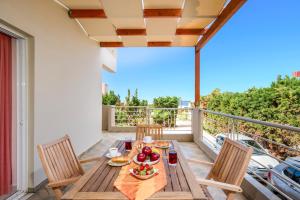Stamatakis Boutique Studios