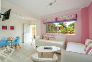 Stamatakis Boutique Studios