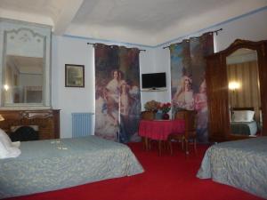 Hotels Hotel du Fiacre : photos des chambres