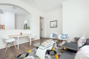 One-Bedroom Apartment room in STUNNING SYDNEY HOME 5