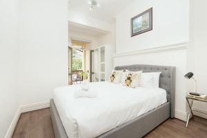 STUNNING SYDNEY HOME 10