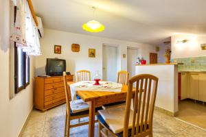 Apartments Nona, Miholaščica