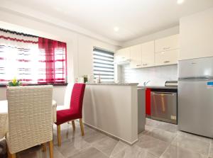 Apartments Dragica 1251