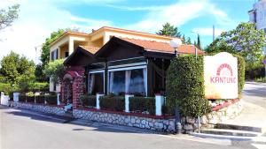 Branko Fabijanic Front Row By The Sea