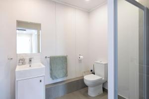 Stay at The Point - Spacious Sublime Stunner