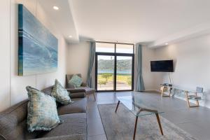 Stay at The Point - Spacious Sublime Stunner