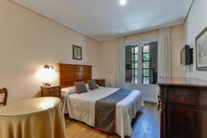 Double Room room in Hotel Santillana