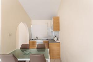 Vrachia Beach Hotel & Suites - Adults Only