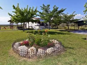 Mama's Twin Houses - Olynthos