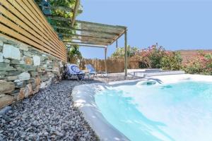 Lovely 3-Bedroom House in Tinos Tinos Greece
