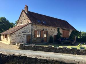 Maisons de vacances Charmante maison en pierre au coeur du Berry : photos des chambres