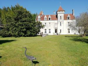 Maisons d'hotes Chateau des Salles : photos des chambres