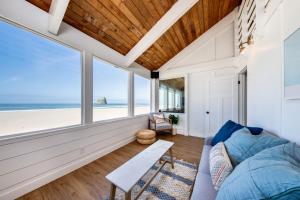 Five Bedroom House room in The Current