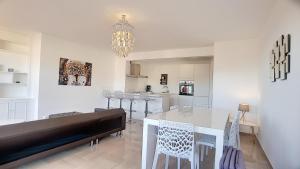 Appartements CANNES SERGENT GAZAN : Appartement - Vue sur Mer