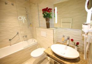 Large Double Room room in Hotel Marschall Duroc