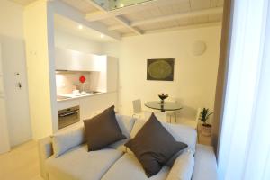 Deluxe One-Bedroom Apartment room in Villa Avellino Historic Residence