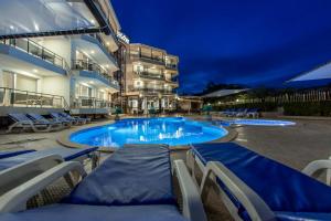 Семеен хотел Адена