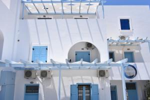 Adelphi Apartments Santorini Greece