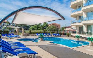 Семеен хотел Адена