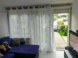 Lovely apartment with garden and terrace - Podvežica