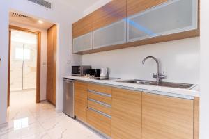 Vrachia Beach Hotel & Suites - Adults Only