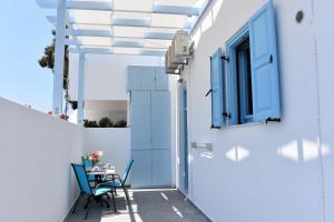 Adelphi Apartments Santorini Greece