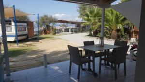 OURANOUPOLI BUNGALOWS & CAMPING