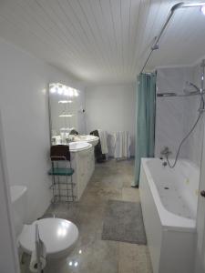 Appartements Roussy Nimes Romaine : photos des chambres