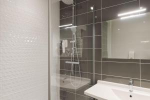 Hotels The Originals City, Hotel La Terrasse, Tours Nord (Inter-Hotel) : Chambre Double