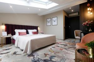 Queen Boutique Hotel