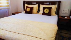 Carlton Hotel Mumbai - Behind Taj Mahal Palace Colaba Mumbai