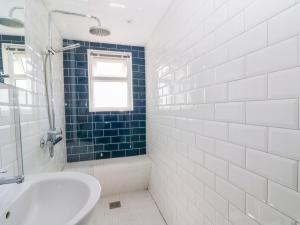 Holiday Home room in 66 North Road
