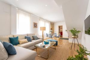 Genteel Home Francos