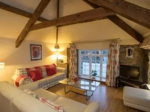 The Coach House - Beaumaris - Llandegai