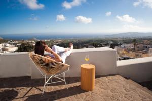 Sweet Nectar Villa with Hot Tub Santorini Greece