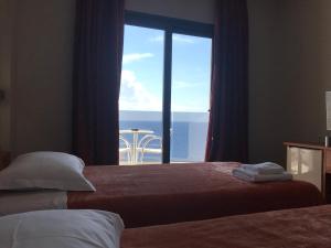Twin Room with Sea View room in Hotel Saranda International