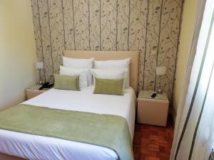 Double Room room in Adelaide Hotel