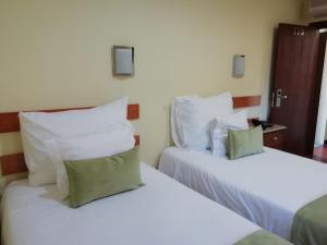 Adelaide Hotel