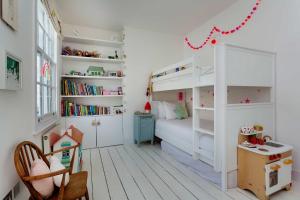 Veeve - Princedale Road Minimalism