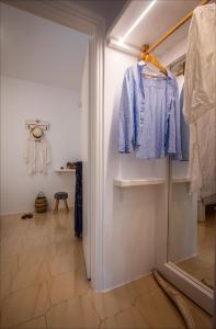 Krystalia's Apartment Milos Greece