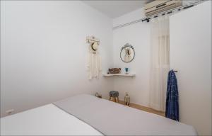 Krystalia's Apartment Milos Greece
