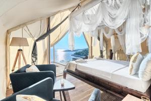 Golden Haven Luxe Glamp Resort