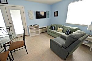 One-Bedroom Apartment room in Moonraker 12 Condo