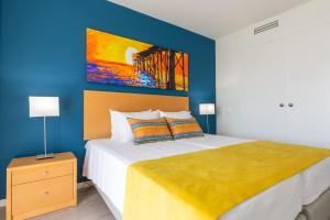 One-Bedroom Apartment with Marina View room in Luna Olympus
